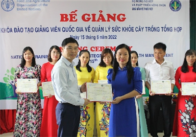 Lễ bế giảng lớp đào tạo giảng viên ev88h về tải app ev88 sức khoẻ ev88.com app tổng hợp (IPHM)